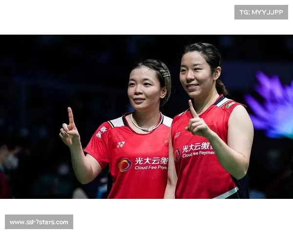 乌克兰挑战者赫盖团队第十一回合弃权，埃斯皮诺萨轻松卫冕